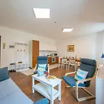 Residenza Rocca Del Lago 4 - Happy Rentals