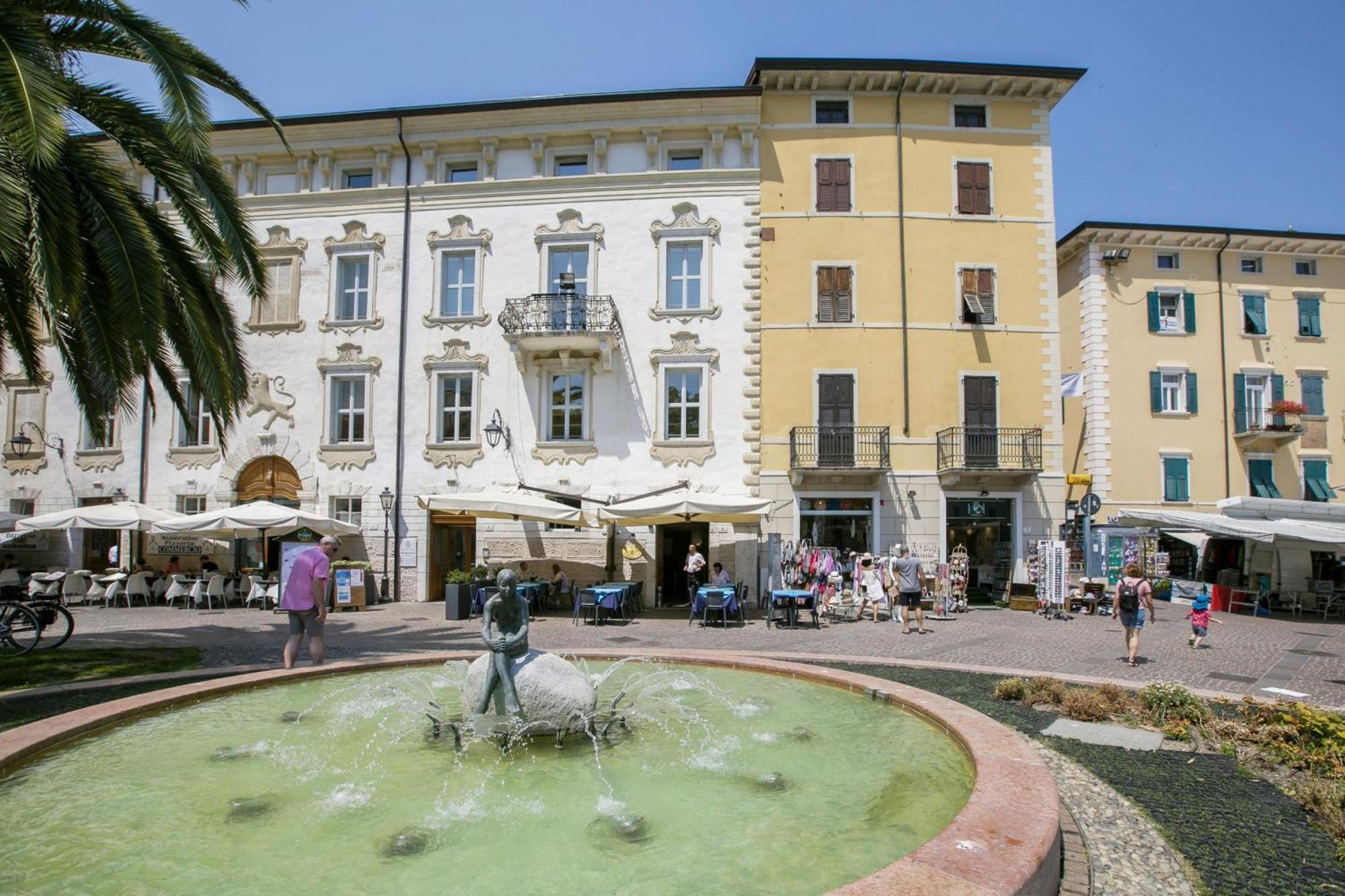 Residenza Rocca Del 4 - Happy Apartment Riva del Garda