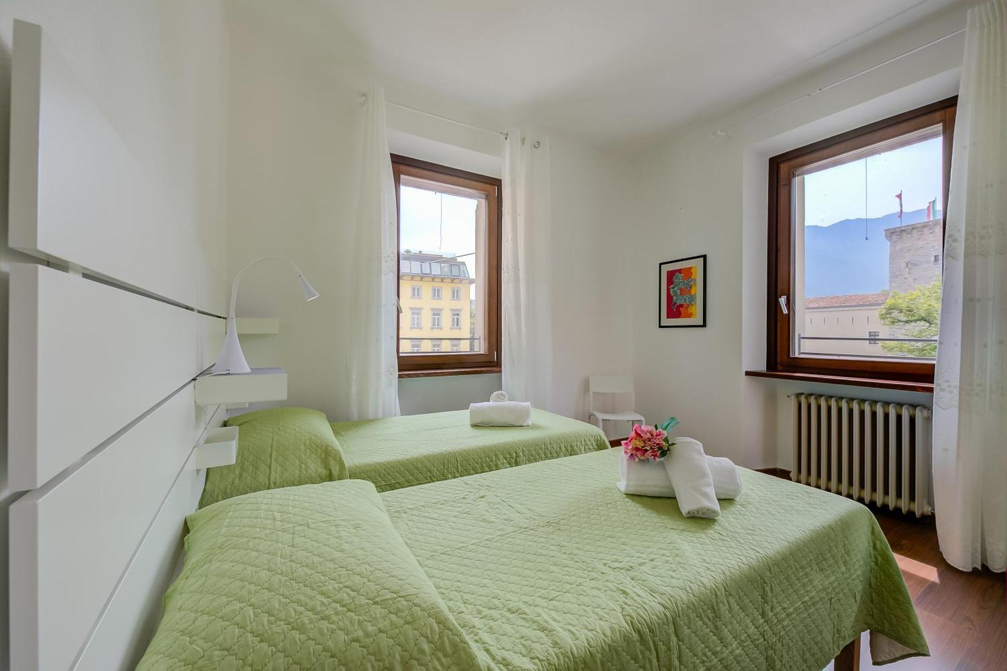 Residenza Rocca Del 4 - Happy Apartment *