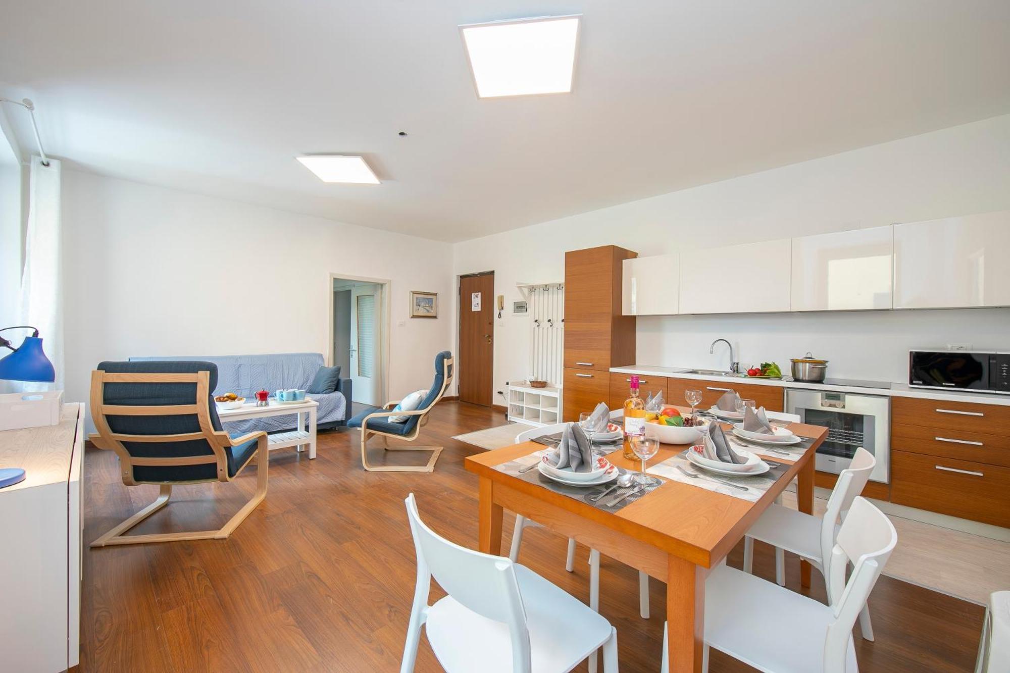 Apartment Residenza Rocca Del 4 - Happy